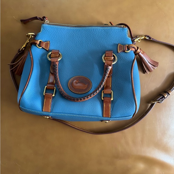 *LIKE NEW* Dooney & Bourke All Weather Satchel - Picture 2 of 6